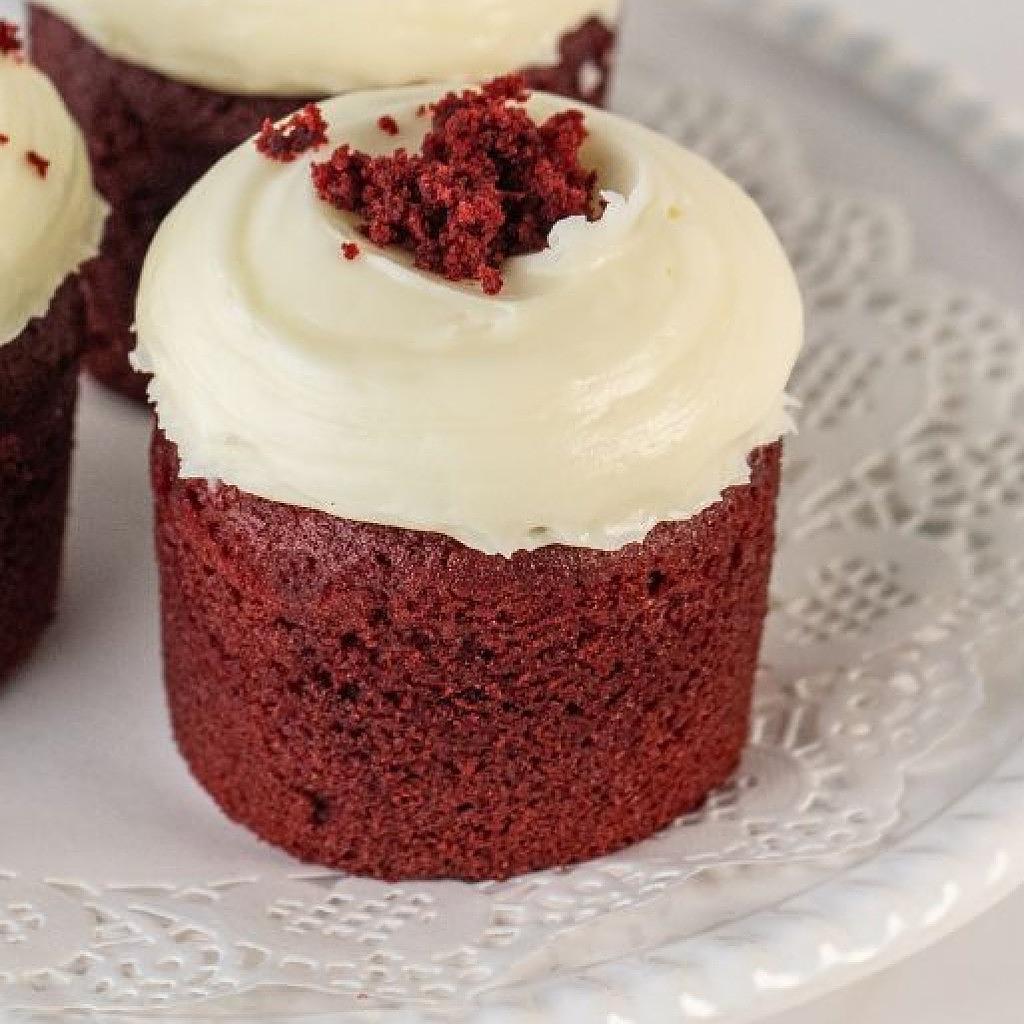 Red_Velvet_Cupcakes_Cupcakes.jpg