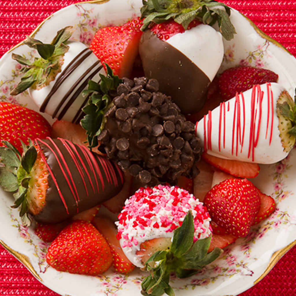 Gift Box of 6 Chocolate-Dipped Strawberries