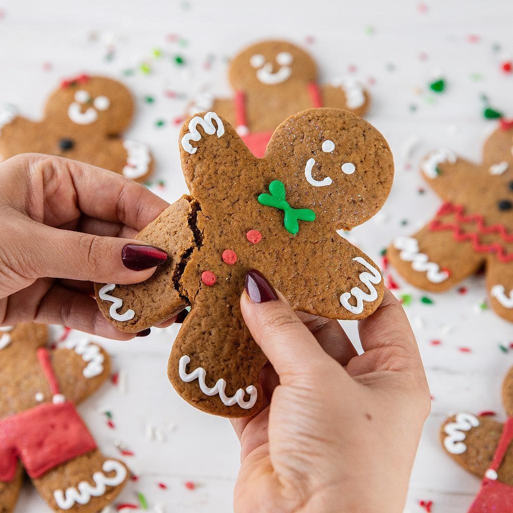 XMAS_GINGERPEOPLE2.jpg
